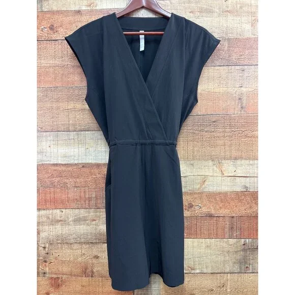 Athleta Womens Black Romper Size M - Picture 2 of 8